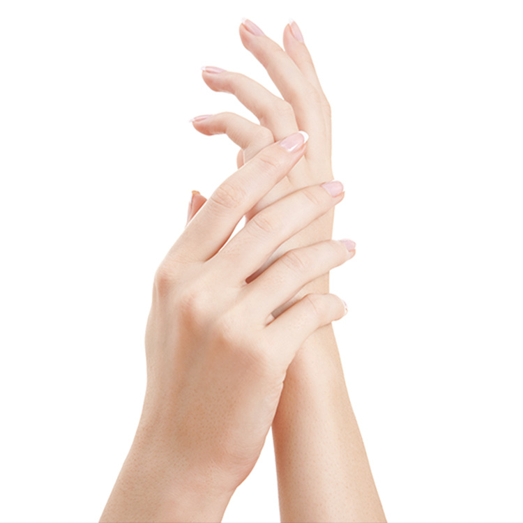 顔のお手入れと同じように、手肌にもケア